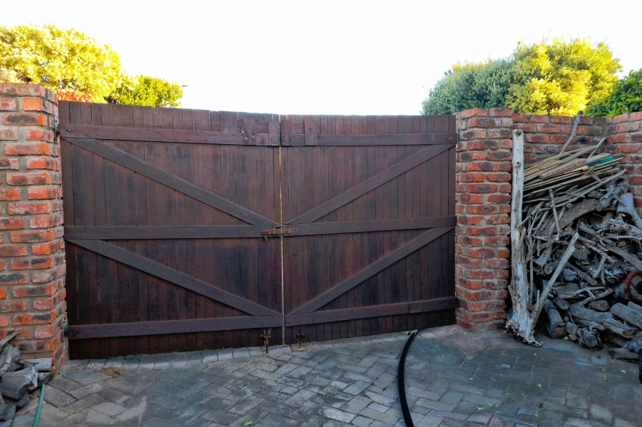 4 Bedroom Property for Sale in Walmer Downs Eastern Cape
